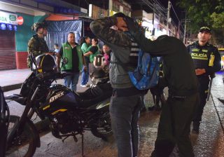 Alcaldía de Armenia intensifica operativos de control en sectores clave de la ciudad en la noche de este viernes