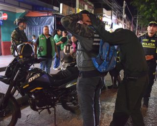 Alcaldía de Armenia intensifica operativos de control en sectores clave de la ciudad en la noche de este viernes