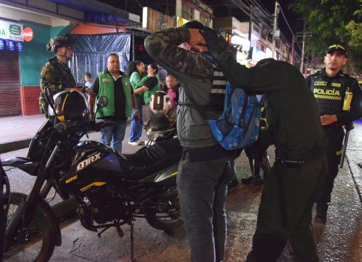 Alcaldía de Armenia intensifica operativos de control en sectores clave de la ciudad en la noche de este viernes