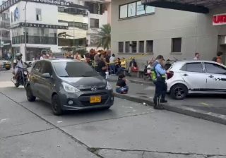 Alcaldía de Armenia rechaza brutal agresión a guarda de tránsito y pide justicia contundente
