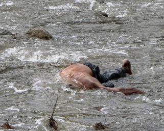 Autoridades investigan hallazgo de un adulto mayor sin vida en aguas de Río Verde